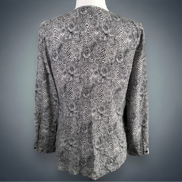 Joie Snake Print 100% Silk Long Sleeve Split Neck Button Front Blouse Top XS - Picture 2 of 8